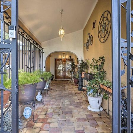 Cozy Home In Heart Of Tampa With Lanai And Pool! Exterior photo